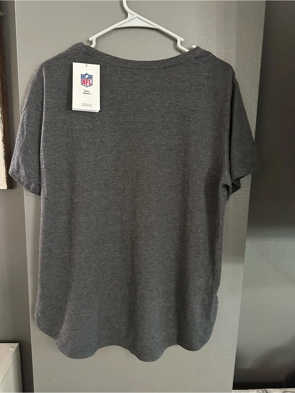 New Women’s Nike Carolina Panthers NFL Shirt size XL